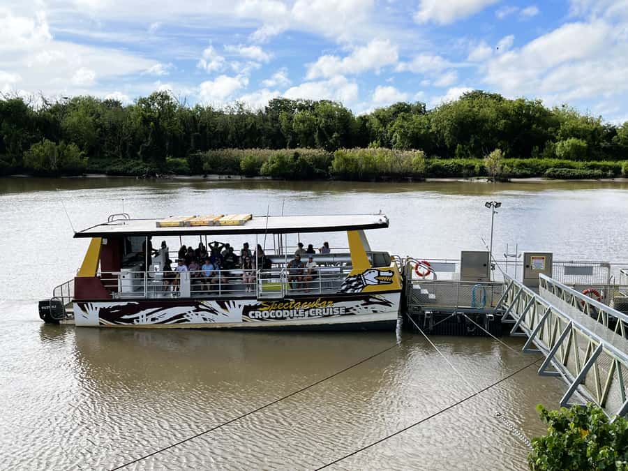 Darwin: Jumping Crocodile River Cruise with Shuttle Bus - Leaving Darwin by air-conditioned minibus