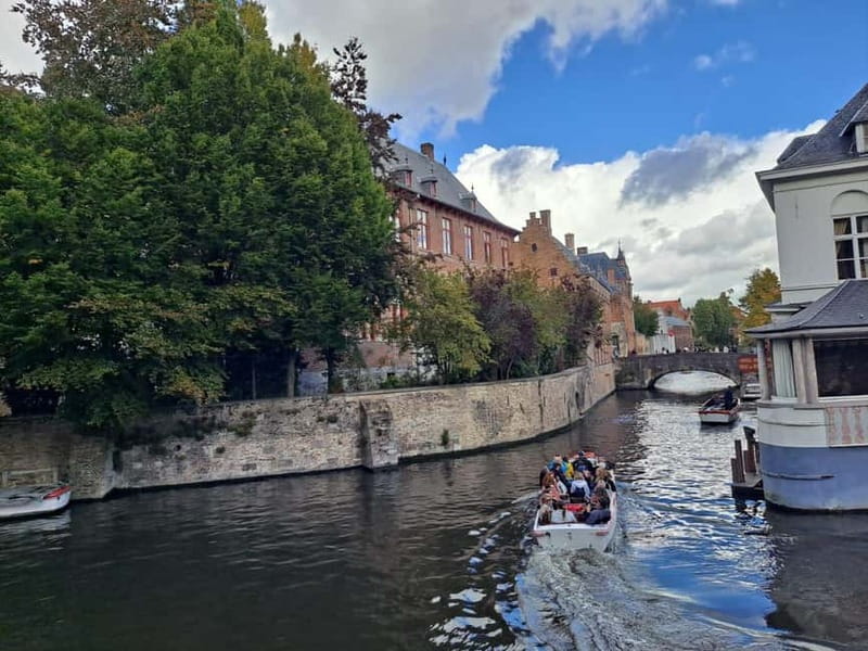 Day trip to Bruges from Paris with canal cruise - Bruges in one long, rewarding day