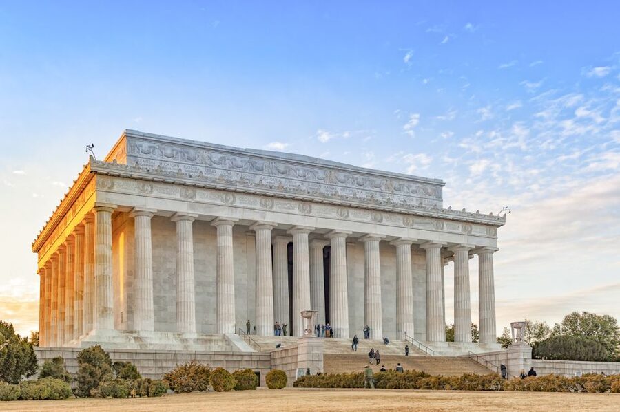 DC City Tour with 10+ Stops, Boat Cruise, Admission Tickets - Lunch before the water portion