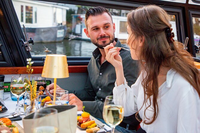Dinner Canal Cruise Amsterdam: 4-Courses Including Drinks - Why this cruise works best after sunset