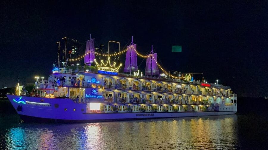 Dinner on Cruise on Saigon River - The Buffet: Useful for Mixed Tastes