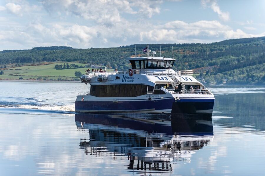 Dochgarroch: Loch Ness and Caledonian Canal 2-Hour Cruise - A gentle route from the canal to Loch Ness