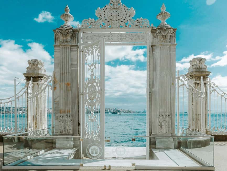Dolmabahce Palace Ticket & Bosphorus Boat Tour Experience - Choosing the right Bosphorus departure