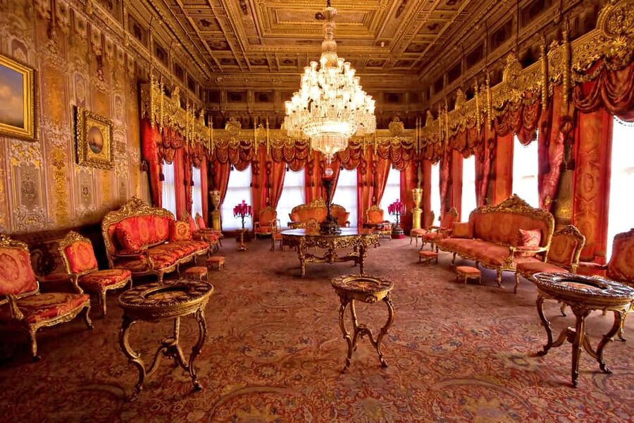 Dolmabahce Palace Ticket & Bosphorus Boat Tour Experience - Planning the day without a rush