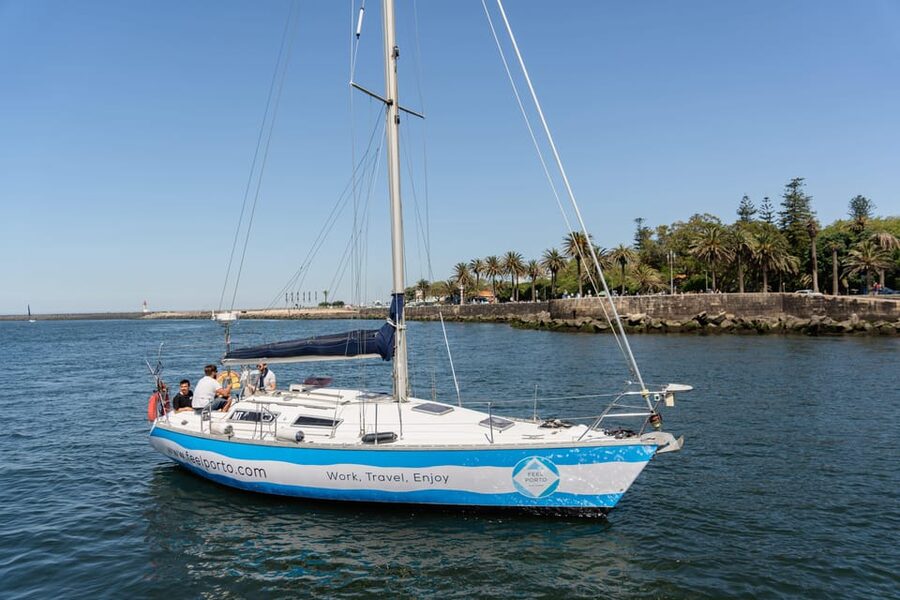 Douro River Cruise with Cheese & Tonic Porto in a Sailboat - Crossing to Cais de Gaia