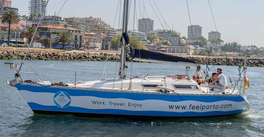 Douro River Cruise with Cheese & Tonic Porto in a Sailboat - São Pedro da Afurada and the first river views