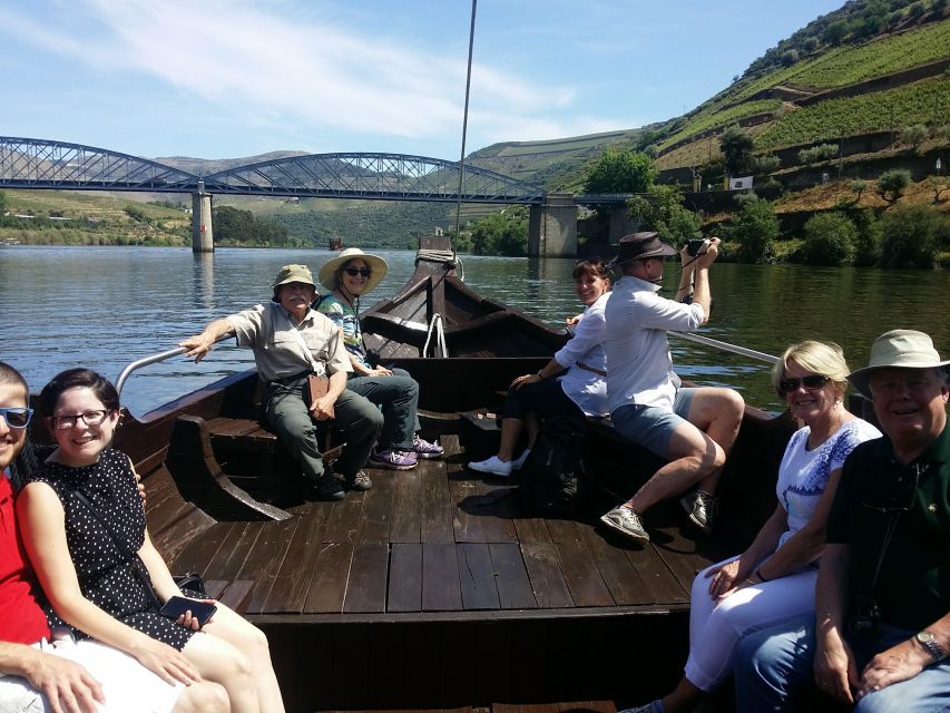 Douro Valley-Expert Guide-Boat-Lunch-Tastings PremiumService - Who should book this experience?