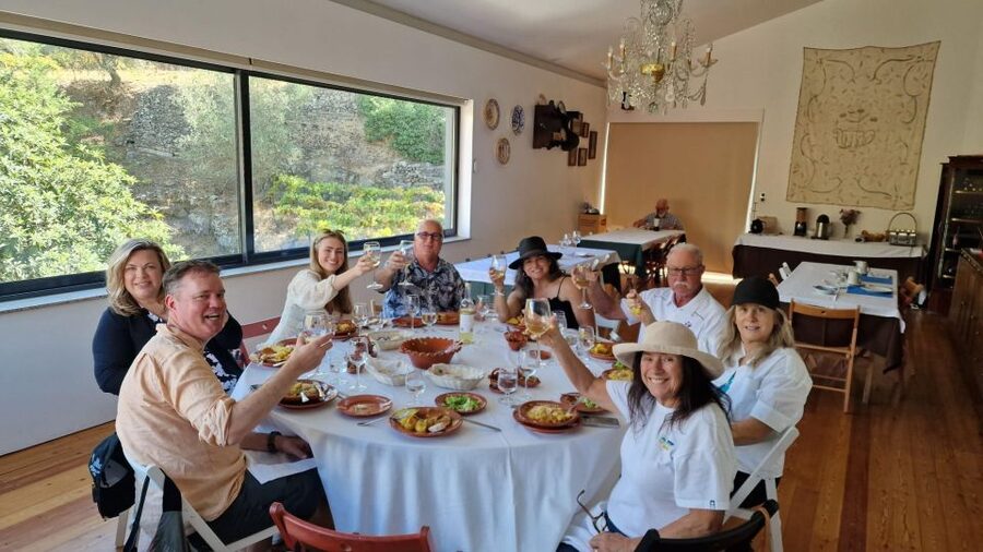 Douro Valley-Expert Guide-Boat-Lunch-Tastings PremiumService - A traditional lunch with Douro DOC wine