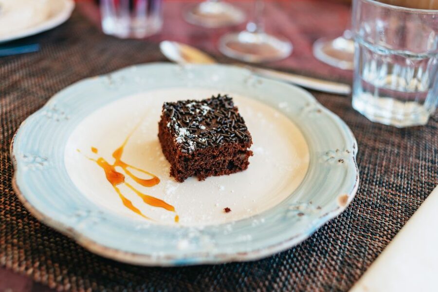 Douro Valley: Wine Tour with Lunch, Tastings & River Cruise - Sabrosa and the family estate lunch