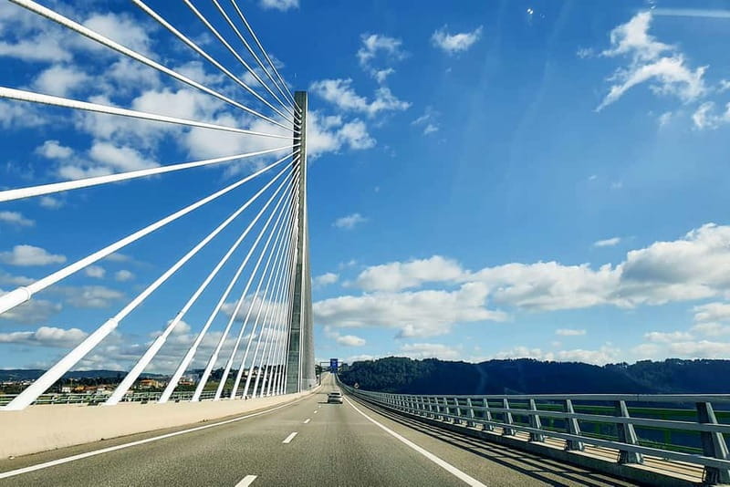 Douro Valley with Two Winery, Boat Trip and Lunch From Porto - Guides can shape the whole day