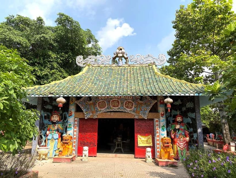 Dragon Floating Temple & Simulate Mekong Island by SpeedBoat - Who will enjoy this experience most
