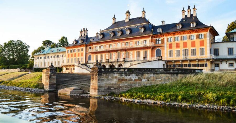Dresden: Elbe River Cruise to Pillnitz Castle - Starting beneath Brühl’s Terrace
