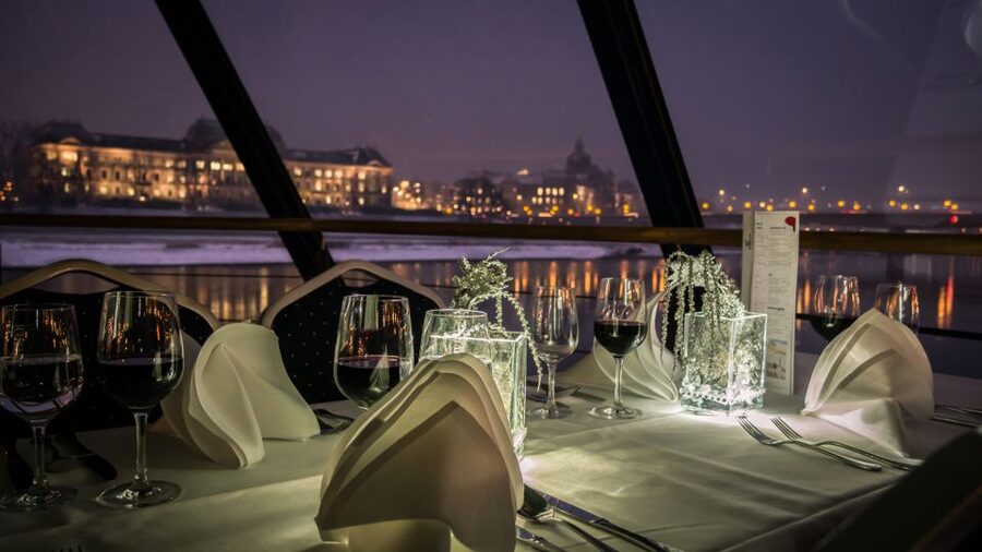 Dresden: Evening River Cruise with Dinner - Key details before you book