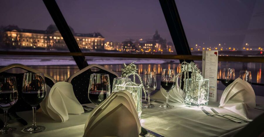 Dresden: Evening River Cruise with Dinner - A Dresden night begins on the Elbe