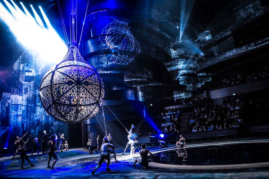 Dubai: Water Canal Cruise and La Perle Show with Dinner - Moving from the boat to La Perle