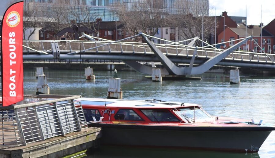 Dublin: River Liffey Sightseeing Cruise - What the River Liffey reveals about Dublin