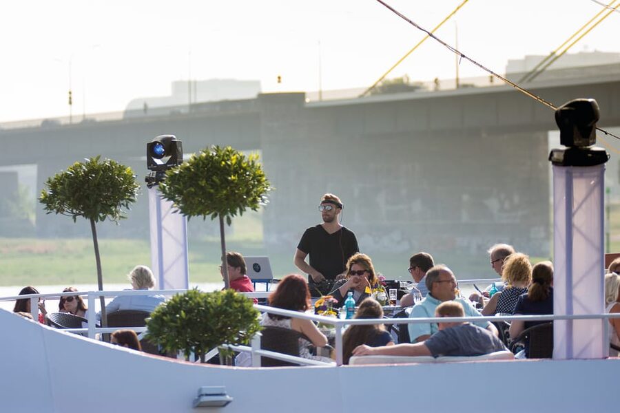 Düsseldorf: 2-Hour Evening Rhine River Cruise with Live DJ - Key points to know before you book