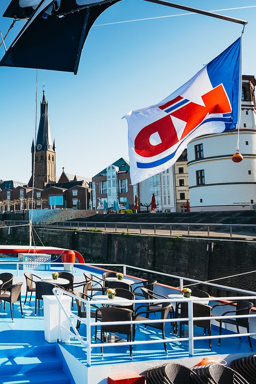 Düsseldorf: City Sightseeing Cruise on the Rhine - Choosing Between the Upper Deck and the Cabin