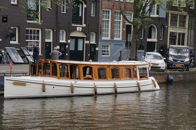 Eating Amsterdam: Food Tour & Canals Cruise - Bitterballen and jenever before the boat