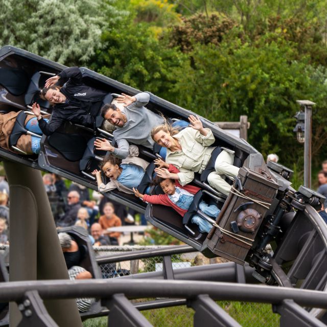 Emmen: Wildlands Adventure Zoo and Rimbula River Boat Ride - Jungola starts with butterflies and tropical color