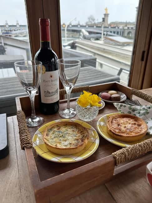 Fashion Design Workshop & Brunch on a Seine River Boat Paris - A fashion studio aboard a Paris boat