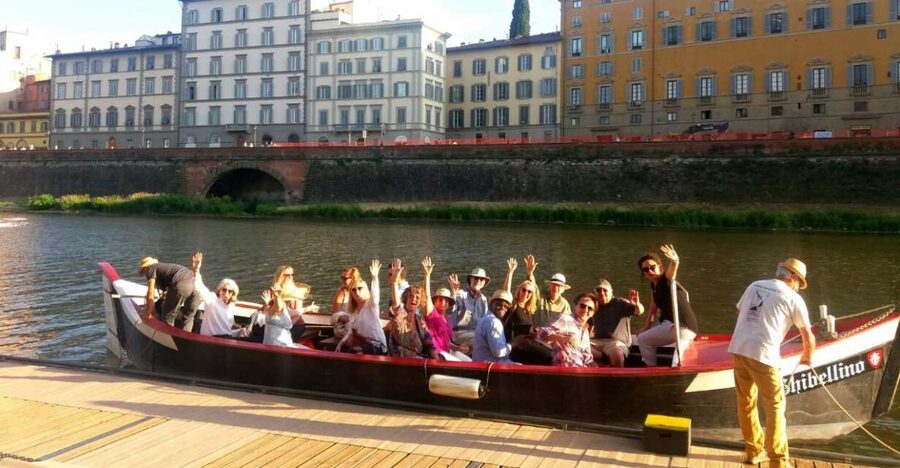 Florence: Authentic Barchetto River Cruise with Wine & Guide - Climbing aboard the Florentine barchetto