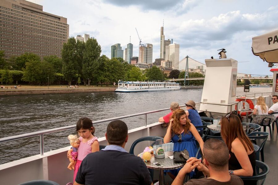 Frankfurt: 1-Hour Panorama Boat Cruise on the river Main - Should you book it?