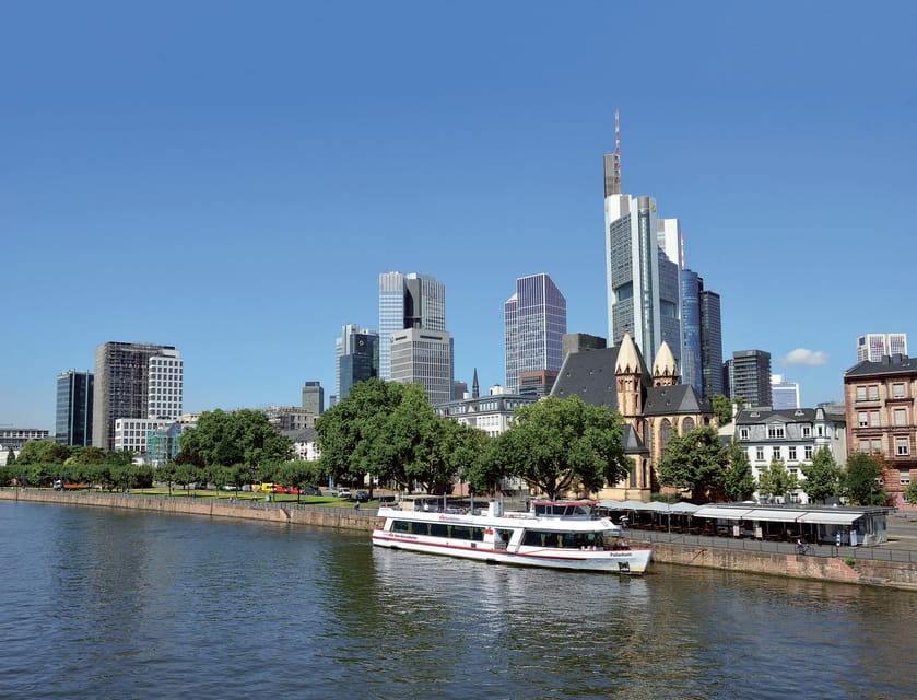 Frankfurt: 1-Hour Panorama Boat Cruise on the river Main - The commentary helps, but timing matters