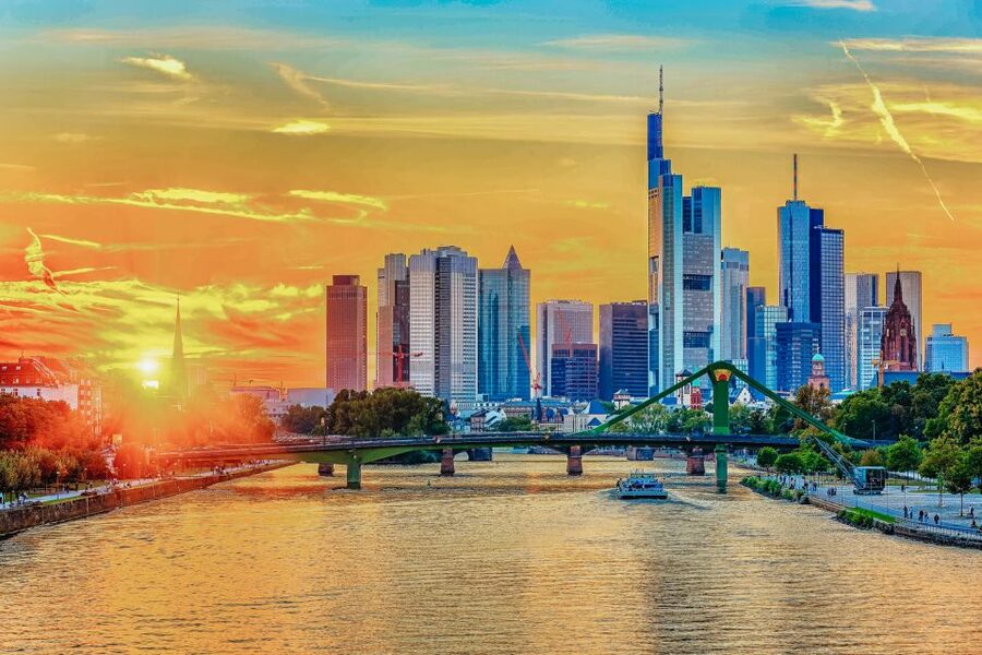 Frankfurt: River Main Sightseeing Cruise with Commentary - Should you book the Frankfurt Main River cruise?