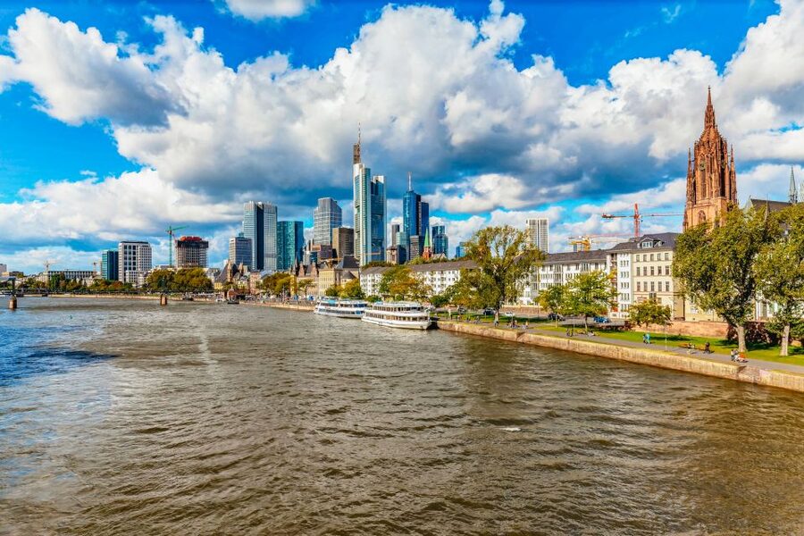 Frankfurt: River Main Sightseeing Cruise with Commentary - Choosing between Griesheim and Offenbach