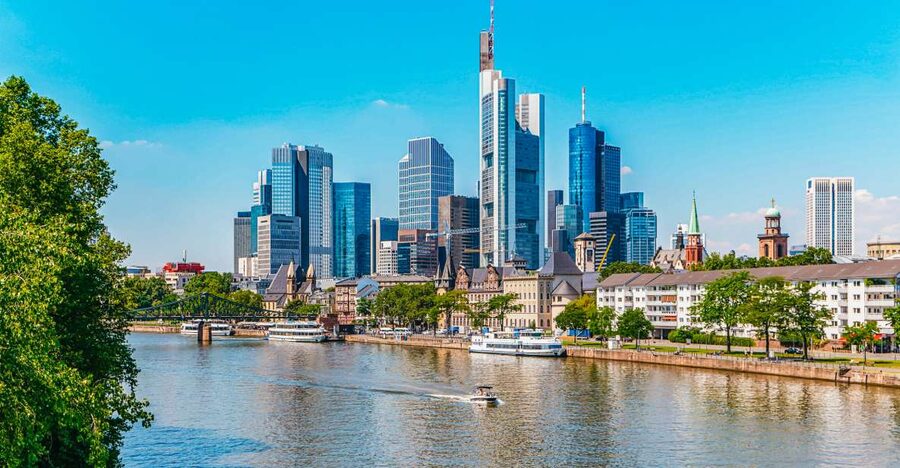 Frankfurt: River Main Sightseeing Cruise with Commentary - What you see near Sachsenhausen and the museums