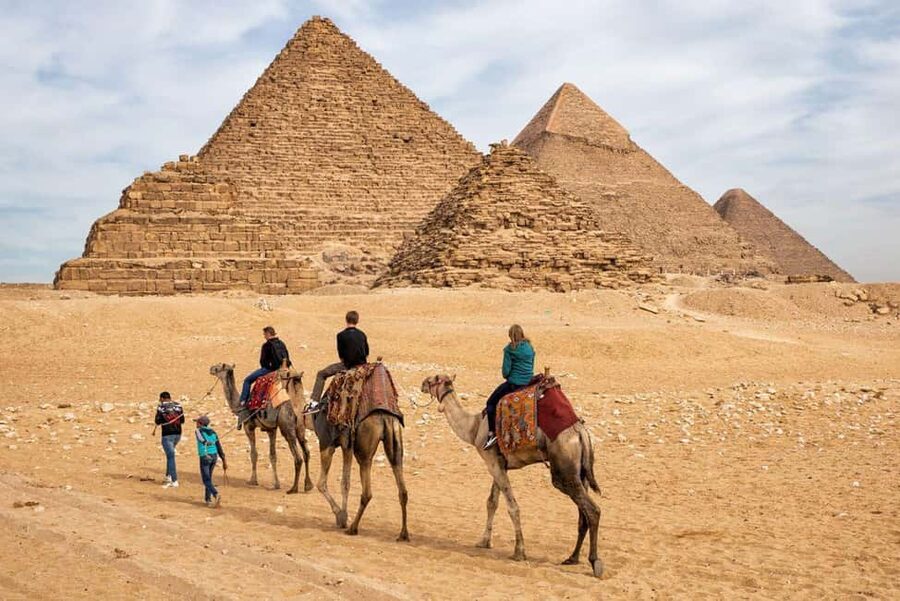 From Alexandria Port: Giza Pyramids & Nile Cruise Day Tour - Papyrus Institute and the shopping stop