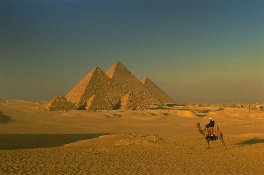 From Alexandria Port: Giza Pyramids & Nile Cruise Day Tour - Meeting the Sphinx and entering the Valley Temple