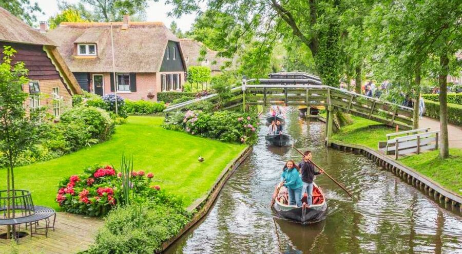 From Amsterdam: Giethoorn Guided Day Trip with Canal Cruise - Key points to know before booking