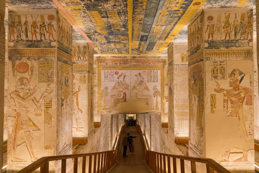 From Aswan:4 Days Nile Cruise Luxor Abu Simbel & Air Balloon - Who should book this Nile cruise?