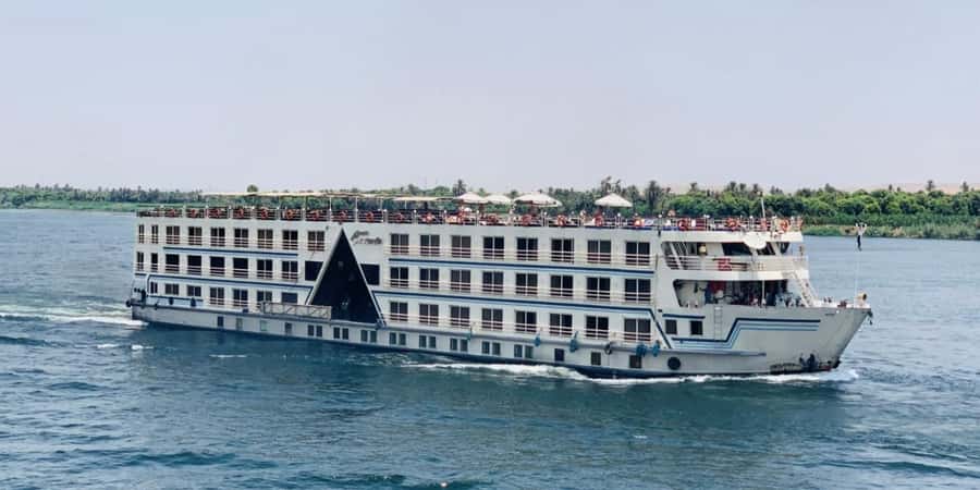 From Aswan: 5-Day Nile Cruise to Luxor with Hot Air Balloon - Four nights on the Nile, with Egypt passing by your window
