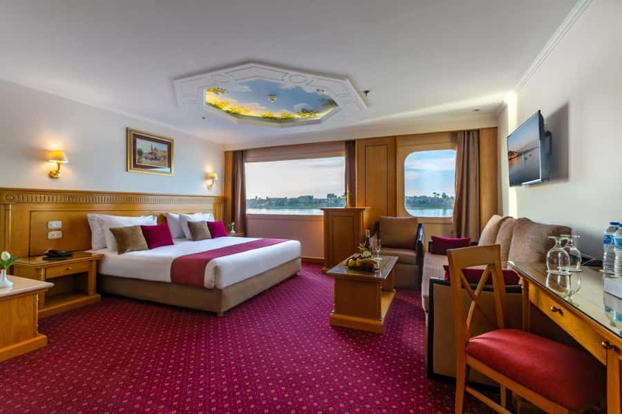 From Aswan: Overnight Nile Cruise to Luxor with Meals - What this two-day Nile cruise actually gives you