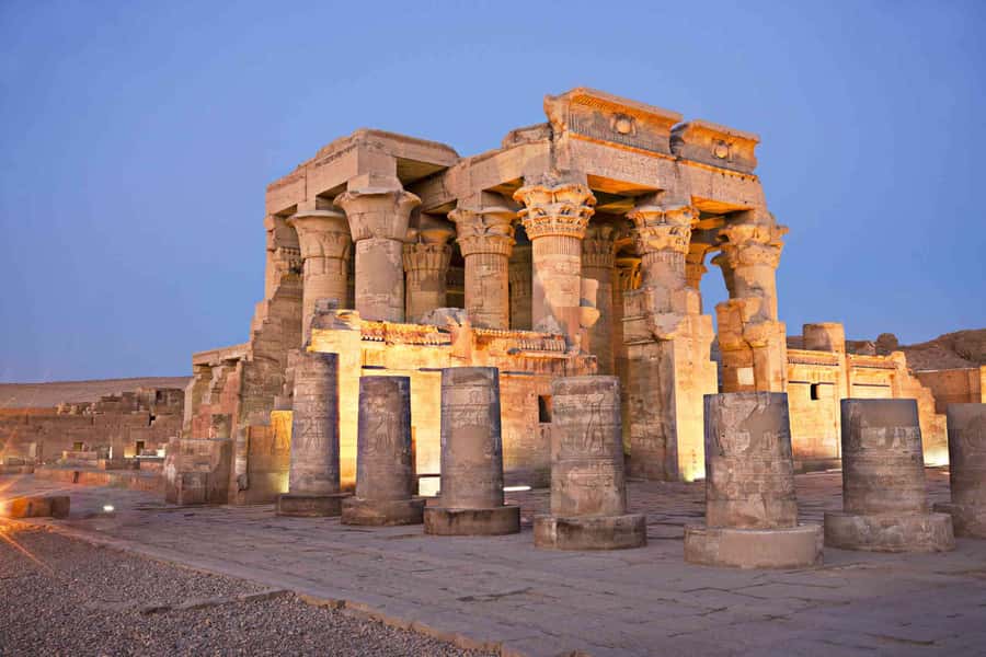 From Aswan: Overnight Nile Cruise to Luxor with Meals - Edfu before breakfast, reached by carriage