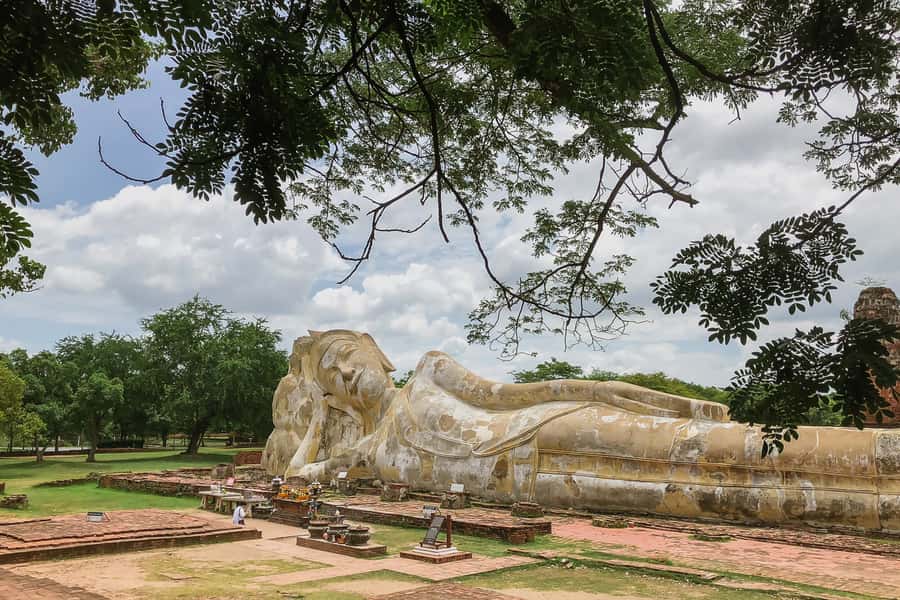 From Bangkok: Ayutthaya Day Tour by Bus with River Cruise - Starting in Bangkok and reaching the old capital