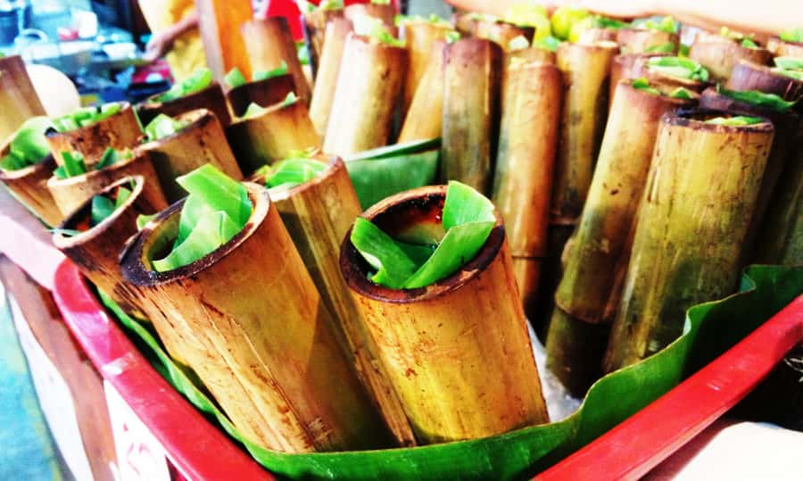 From Bangkok: Chachoengsao Tour and Bang Pakong River Cruise - Lunch beside the river