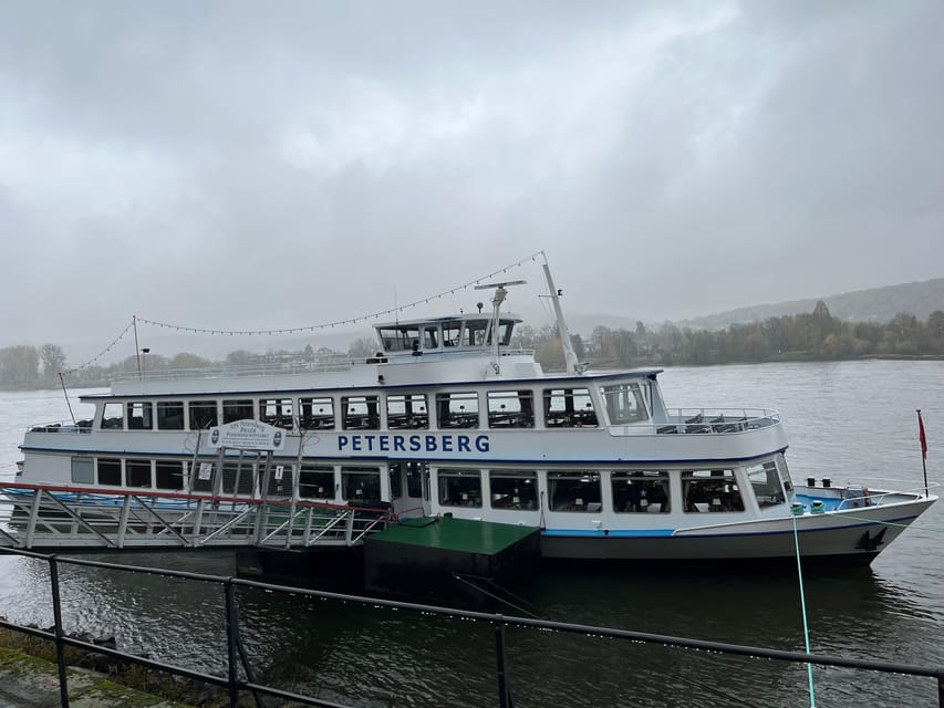 From Bonn: Christmassy Advent Cruise on the Rhine - How the 90 minutes feel