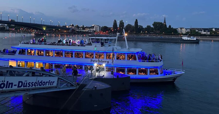 From Bonn: Christmassy Advent Cruise on the Rhine - Boarding the Petersberg ship in Bonn