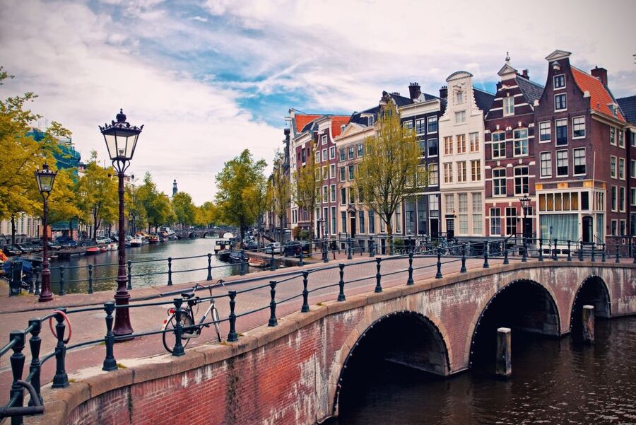 From Brussels: Day Trip to Amsterdam with Canal Boat Cruise - The long return to Brussels