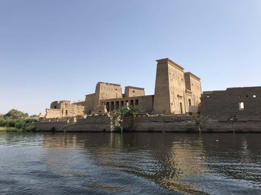 From Cairo: 4-Day Nile Cruise from Aswan to Luxor with Meals - Meals, cabins, tips, and extra payments