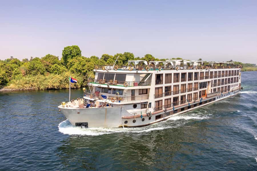 From Cairo: 4-Day Nile Cruise to Aswan w/ Balloon & Flights - Sunrise over Luxor, then the royal tombs