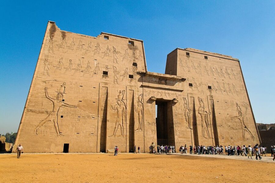 From Cairo: 5-Day Tour with Nile Cruise, Balloon, & Flights - Kom Ombo offers two gods and a crocodile connection