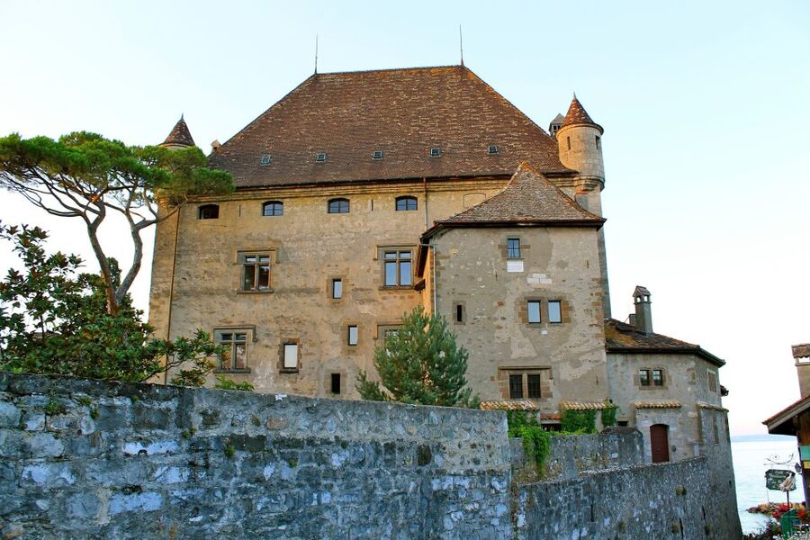 From Geneva: Yvoire medieval village & Lake Geneva Cruise - Who will enjoy this outing most?