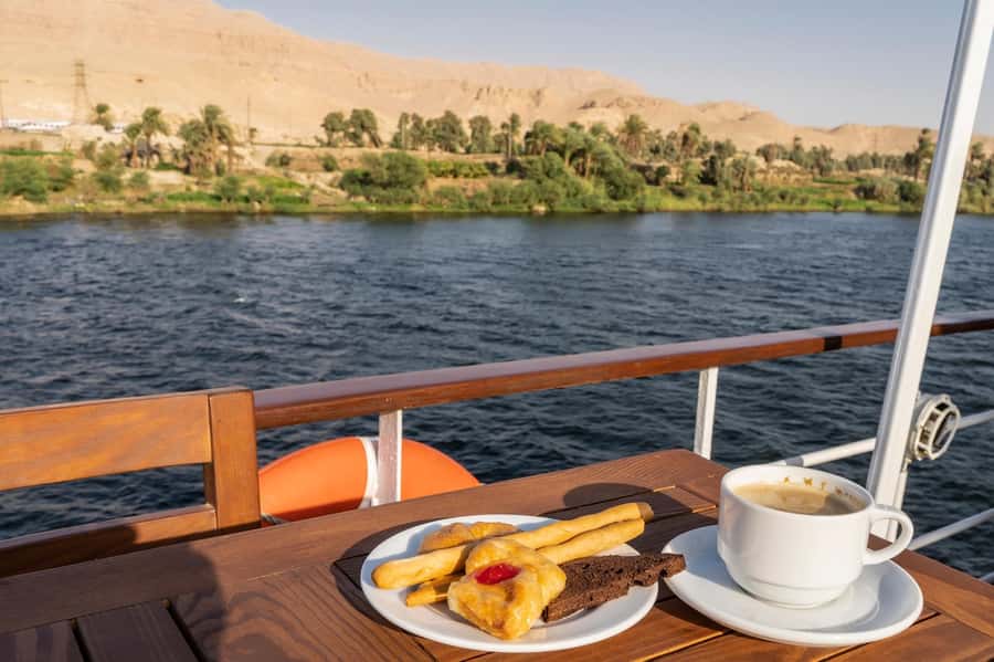 From Luxor: 6-Day Nile Cruise to Aswan with Hot Air Balloon - What $1,100 buys you