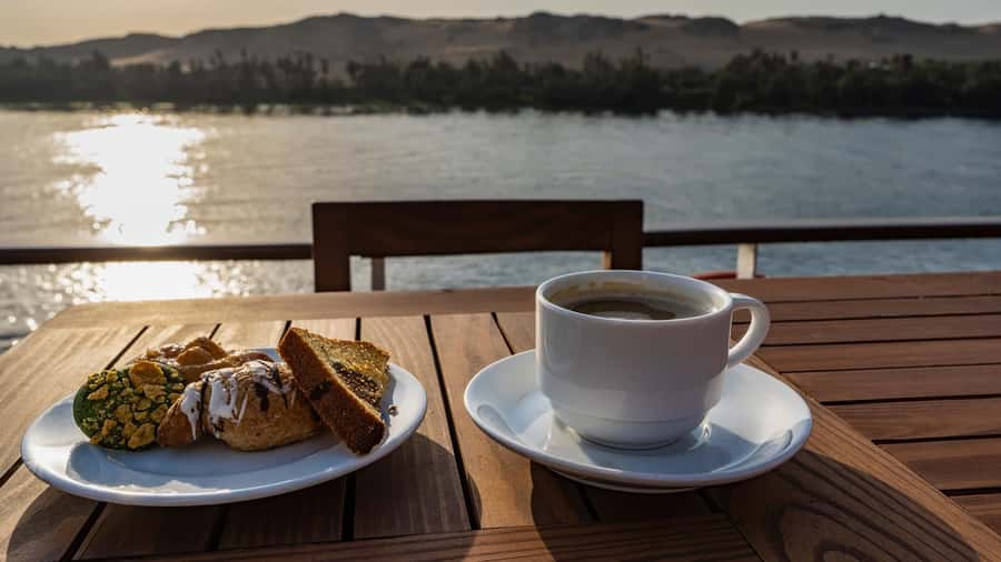 From Luxor: 7-Day Nile Cruise to Aswan with Hot Air Balloon - Why a Nile cruise works so well here