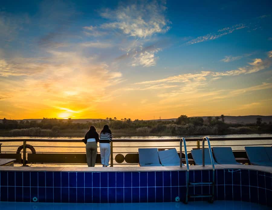 From Luxor: 7-Day Nile Cruise to Aswan with Hot Air Balloon - Day 4: An early trip to Abu Simbel
